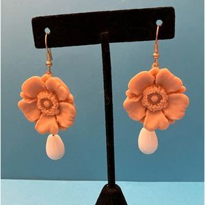 Plunder peach floral earrings - never worn.